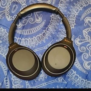 Sony xm4 headphones